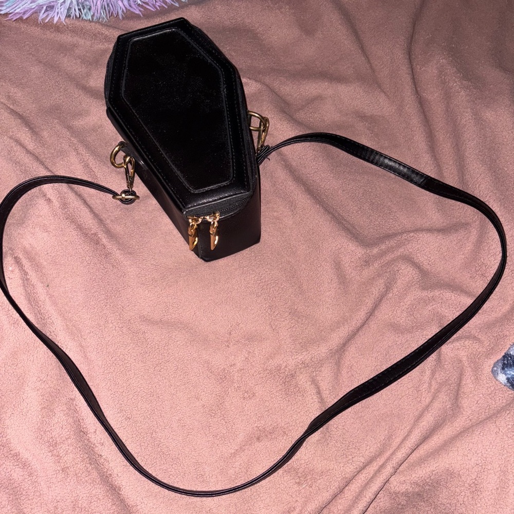 SHEIN Black Coffin Crossbody Bag
